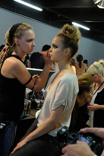Look 25